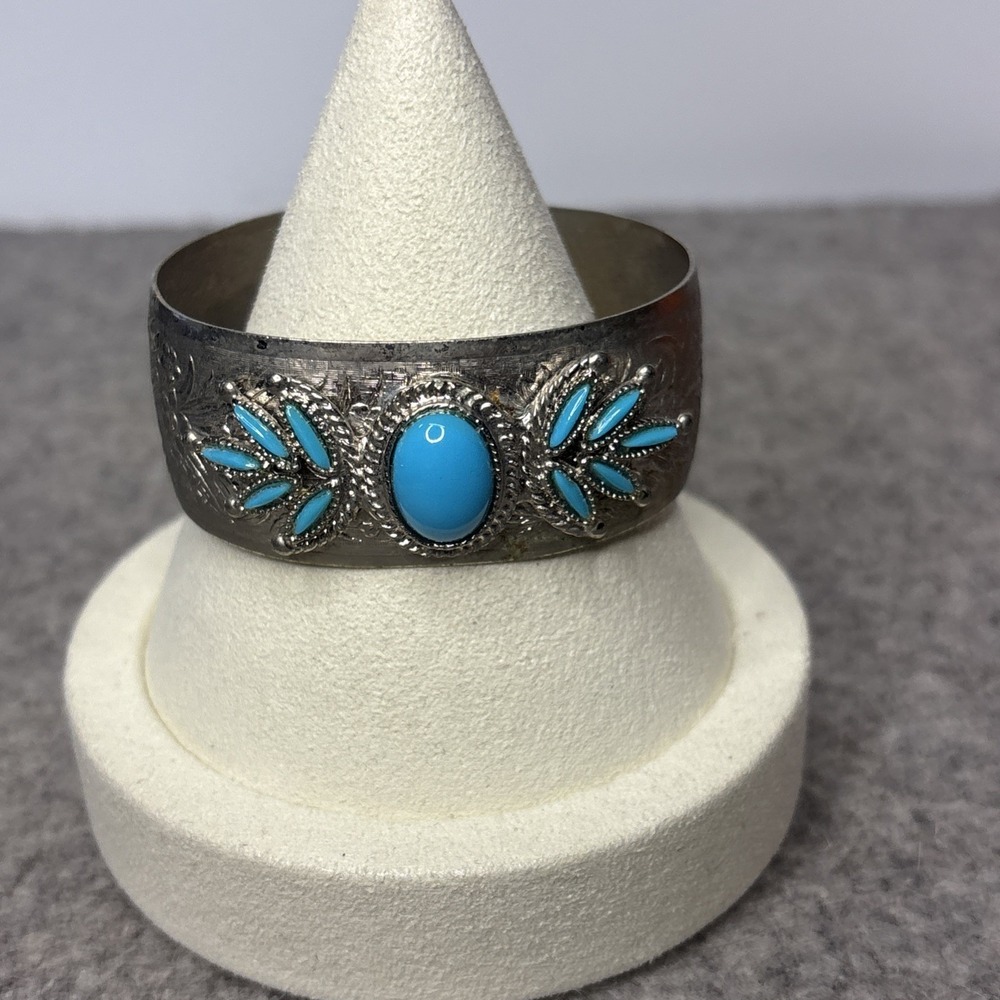 Soutwestern Style Blue Cabochon Cuff Bracelet Silver Tone Size 6-6.5
